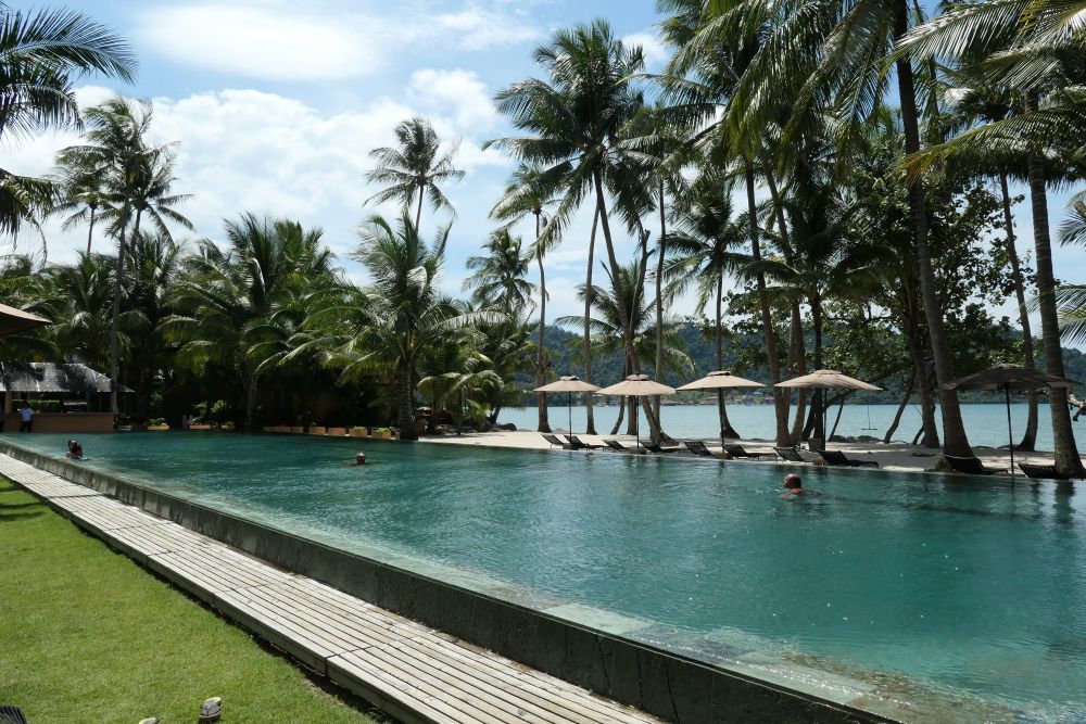 Peninsula Resort pool