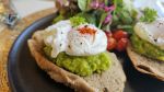 Poached egg / avacado breakfast