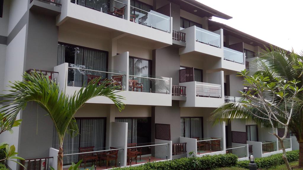 Hillside rooms at Changburi Resort