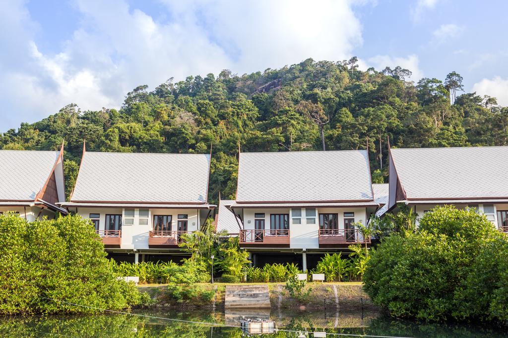 Deluxe Lake View rooms at Bhu Tarn Resort, Klong Prao beach